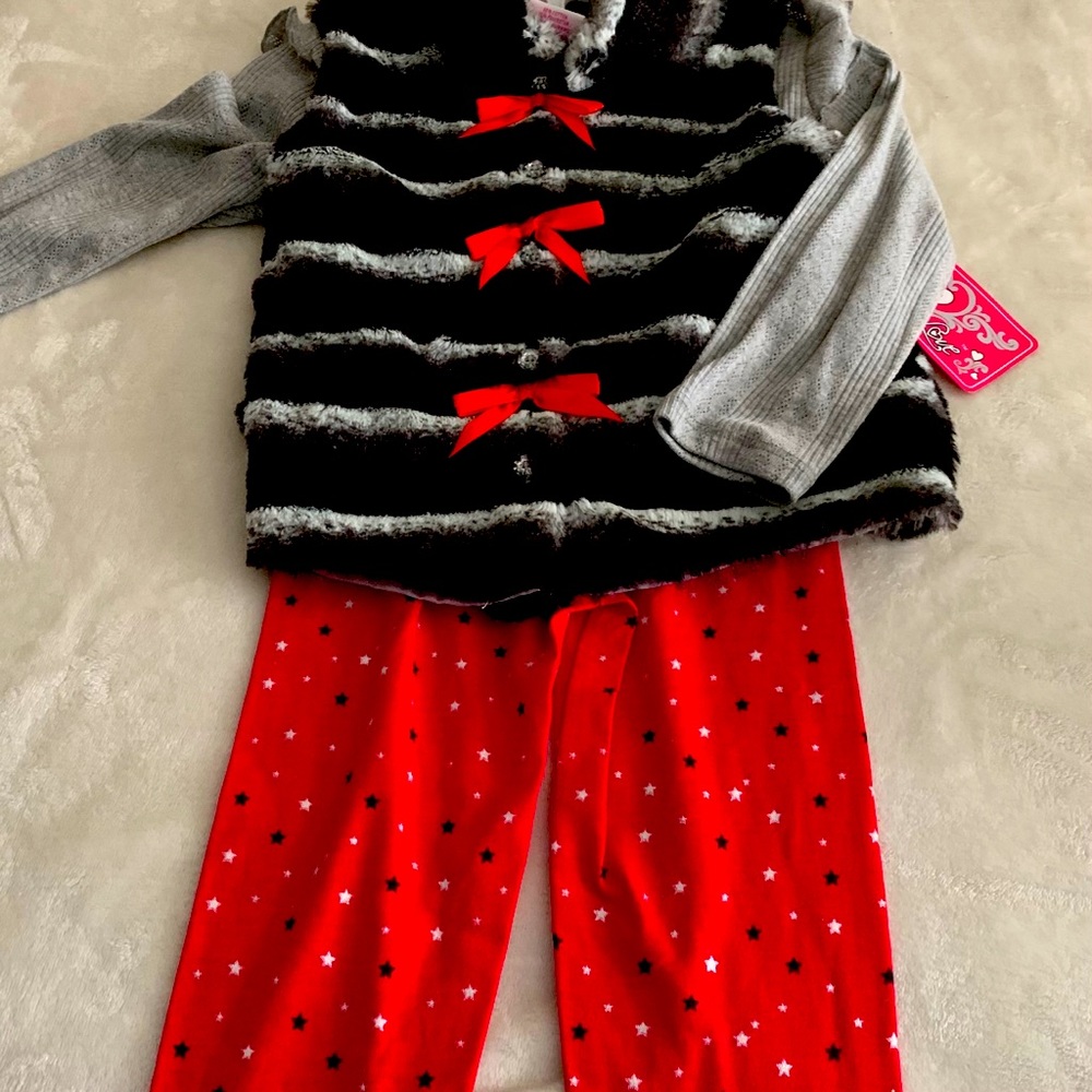 Real Love_3PcSet; Size 4; NWT